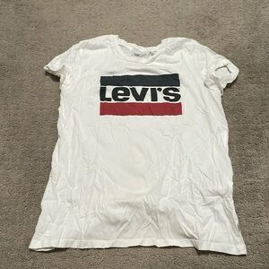 Levi’s short sleeve tee